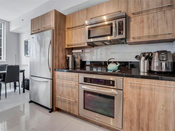 253 NE 2nd St, Unit 1608, Miami, FL 33132