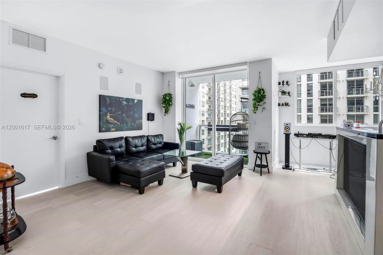 253 NE 2nd St, Unit 1608, Miami, FL 33132 Photo