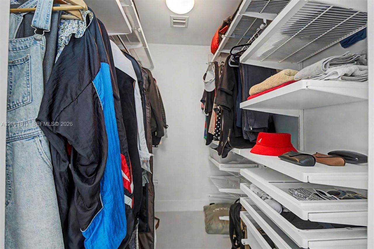 253 NE 2nd St, Unit 1608, Miami, FL 33132 Photo