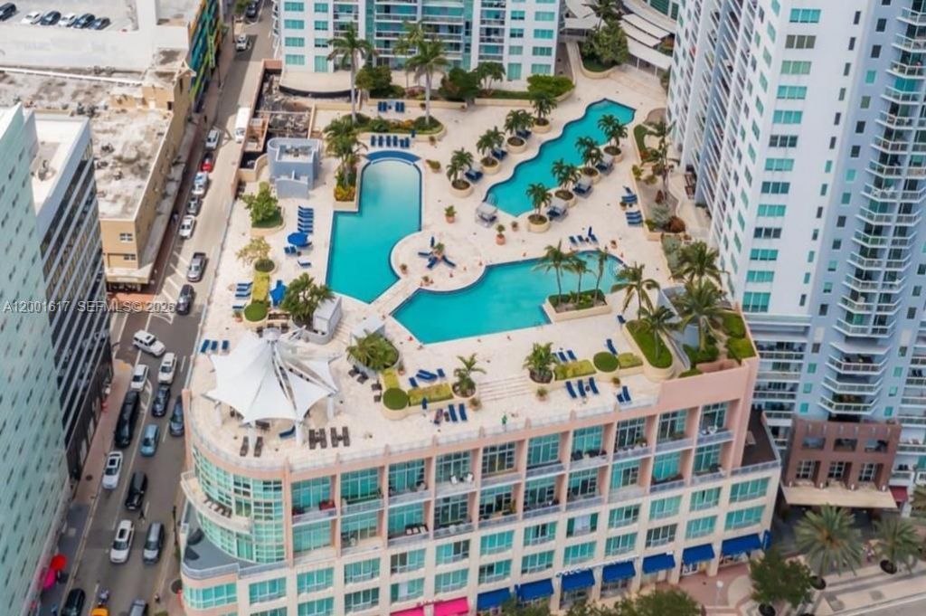 253 NE 2nd St, Unit 1608, Miami, FL 33132 Photo