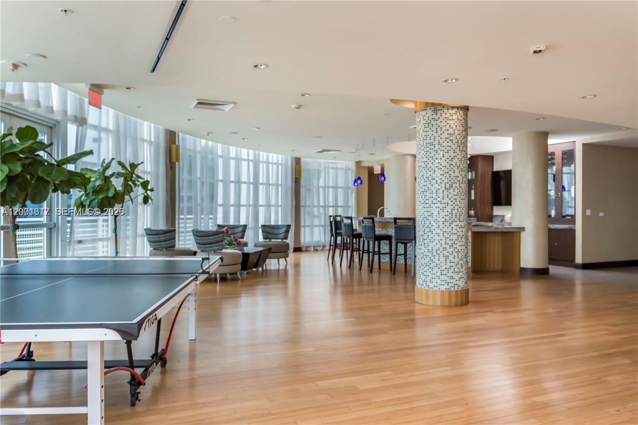 253 NE 2nd St, Unit 1608, Miami, FL 33132 Photo
