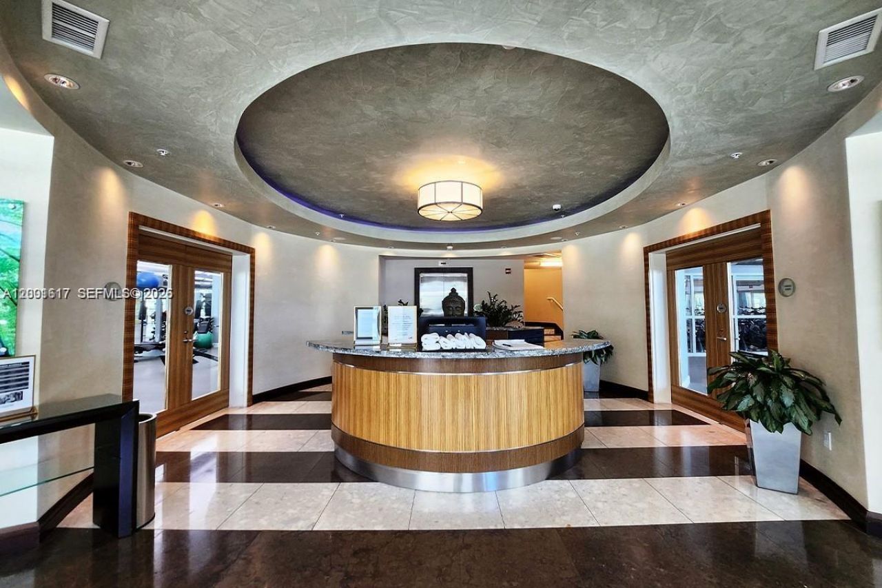 253 NE 2nd St, Unit 1608, Miami, FL 33132 Photo