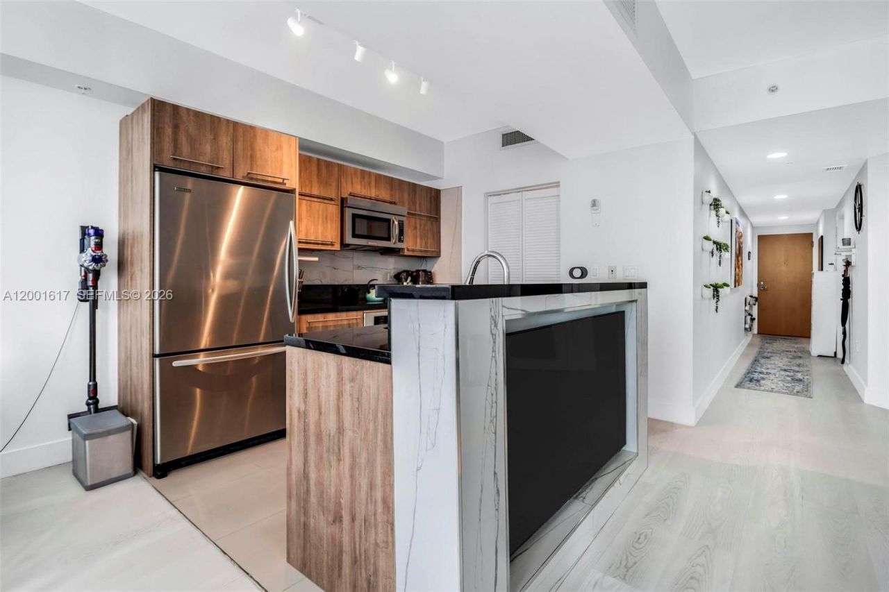 253 NE 2nd St, Unit 1608, Miami, FL 33132 Photo