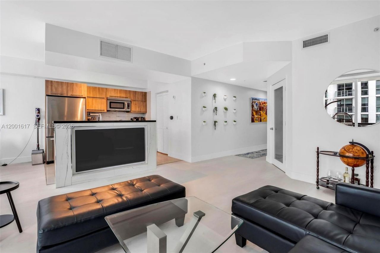 253 NE 2nd St, Unit 1608, Miami, FL 33132 Photo