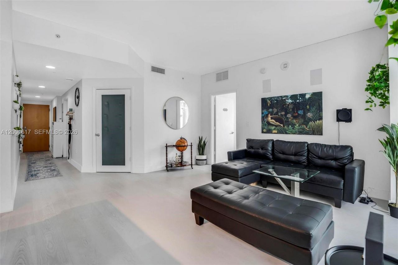 253 NE 2nd St, Unit 1608, Miami, FL 33132 Photo