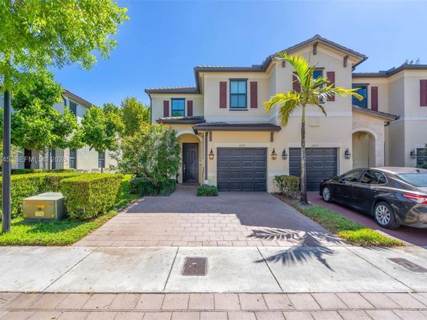 10371 W 32nd Ln , Hialeah, FL 33018