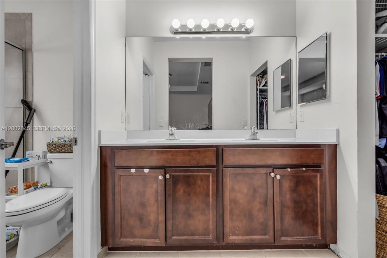 10371 W 32nd Ln , Hialeah, FL 33018 Photo