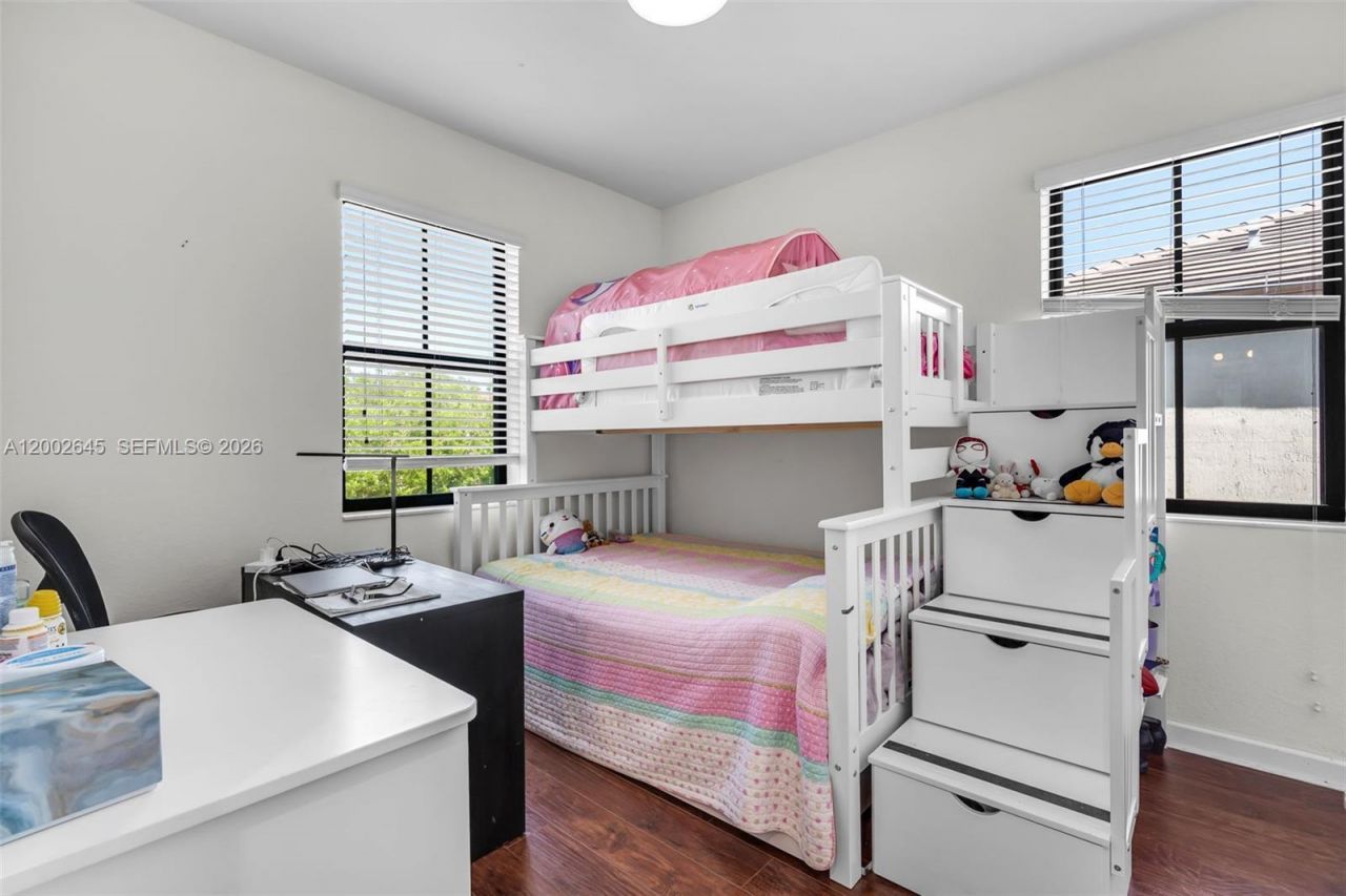 10371 W 32nd Ln, Hialeah, FL 33018 Photo