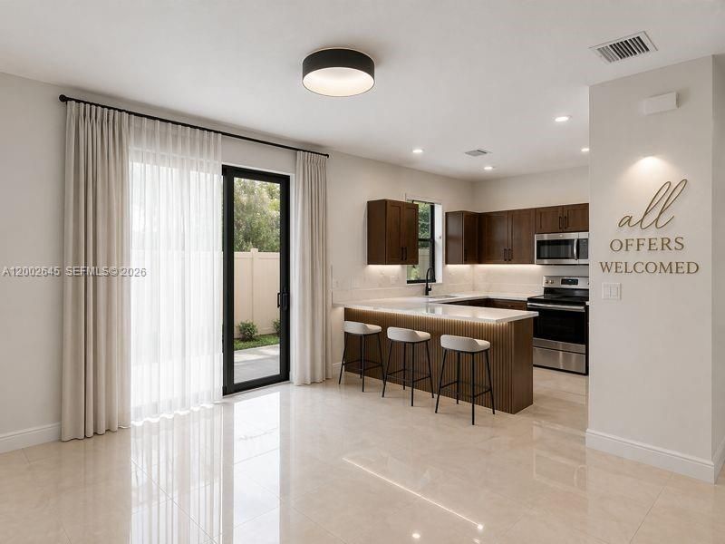 10371 W 32nd Ln, Hialeah, FL 33018 Photo