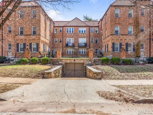 7532 Cromwell Dr. , Unit 2N, Clayton, MO 63105