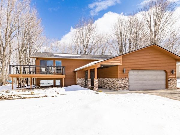 2927 Palisade Dr, Duluth, MN 55811