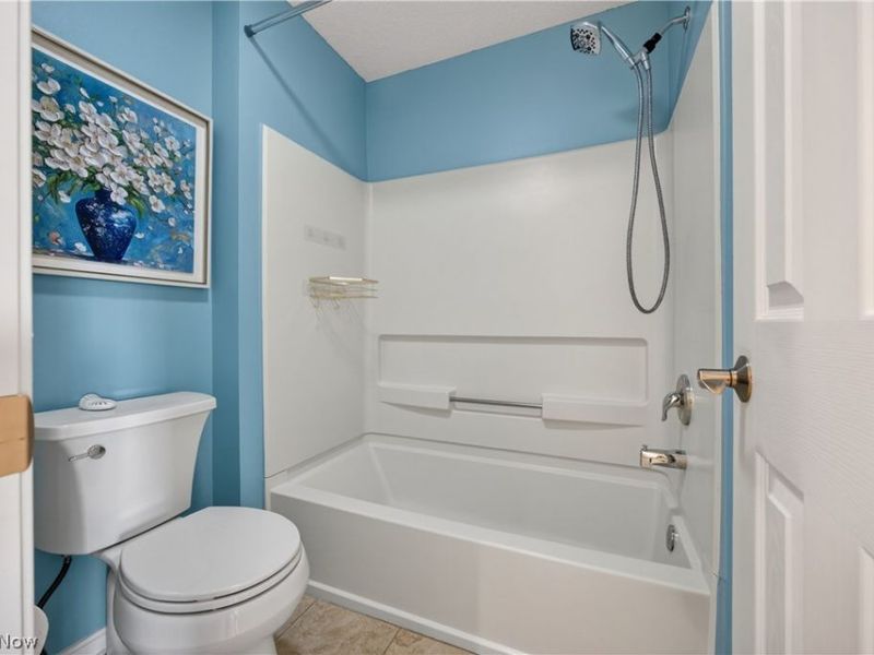 240 Fox Hollow Drive, Unit 408, Mayfield Heights, OH 44124 Photo 20