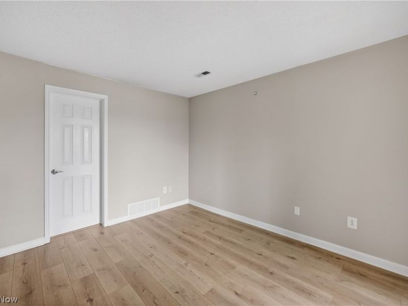 240 Fox Hollow Drive, Unit 408, Mayfield Heights, OH 44124 Photo 24