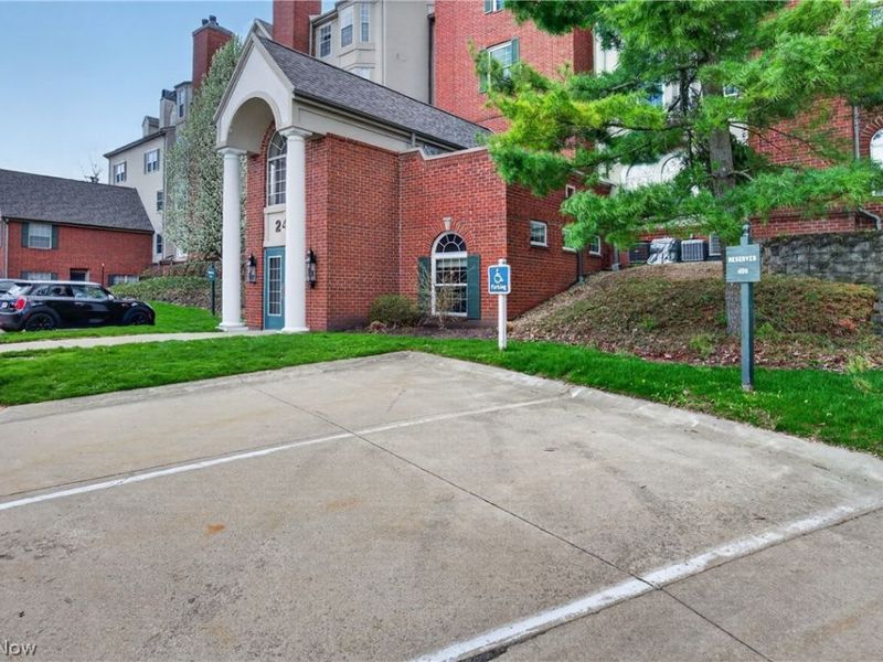 240 Fox Hollow Drive, Unit 408, Mayfield Heights, OH 44124 Photo 33