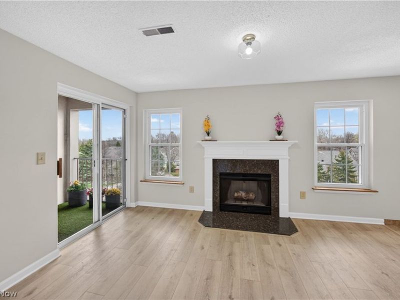 240 Fox Hollow Drive, Unit 408, Mayfield Heights, OH 44124 Photo 6
