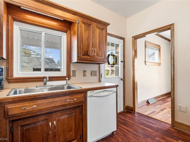 938 Race Street, Dover, OH 44622 Photo 17