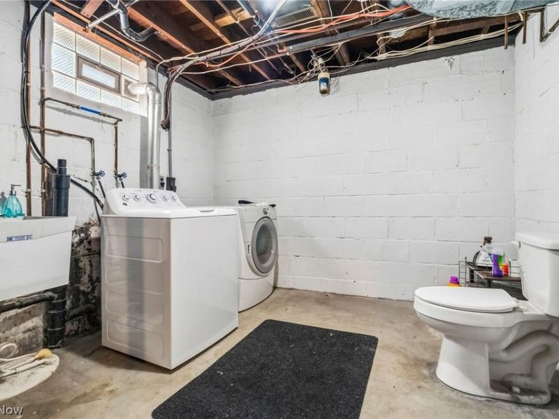 938 Race Street, Dover, OH 44622 Photo 26