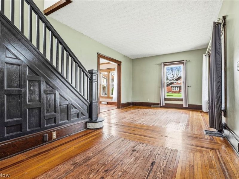 938 Race Street, Dover, OH 44622 Photo 8