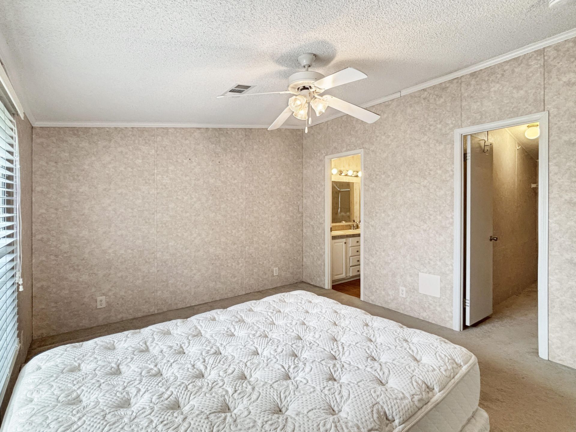 7568 SE Swan Avenue, Hobe Sound, FL 33455 Photo