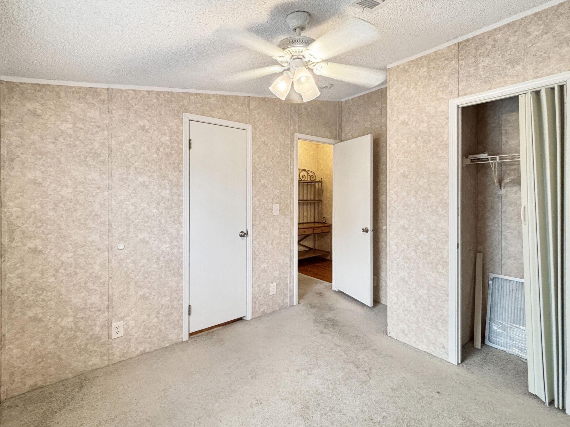 7568 SE Swan Avenue, Hobe Sound, FL 33455 Photo