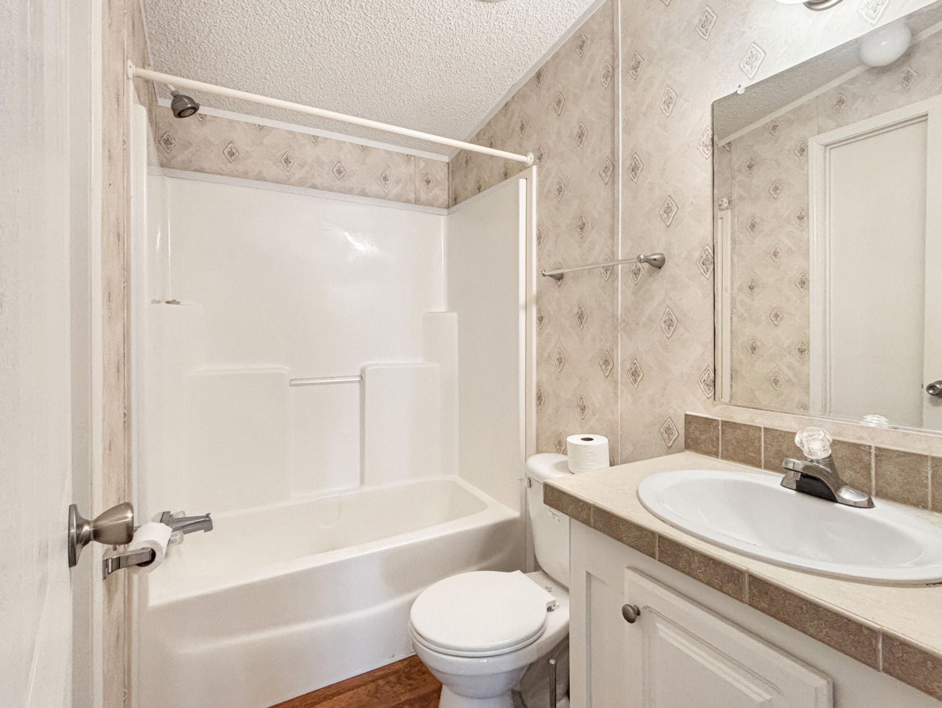 7568 SE Swan Avenue, Hobe Sound, FL 33455 Photo