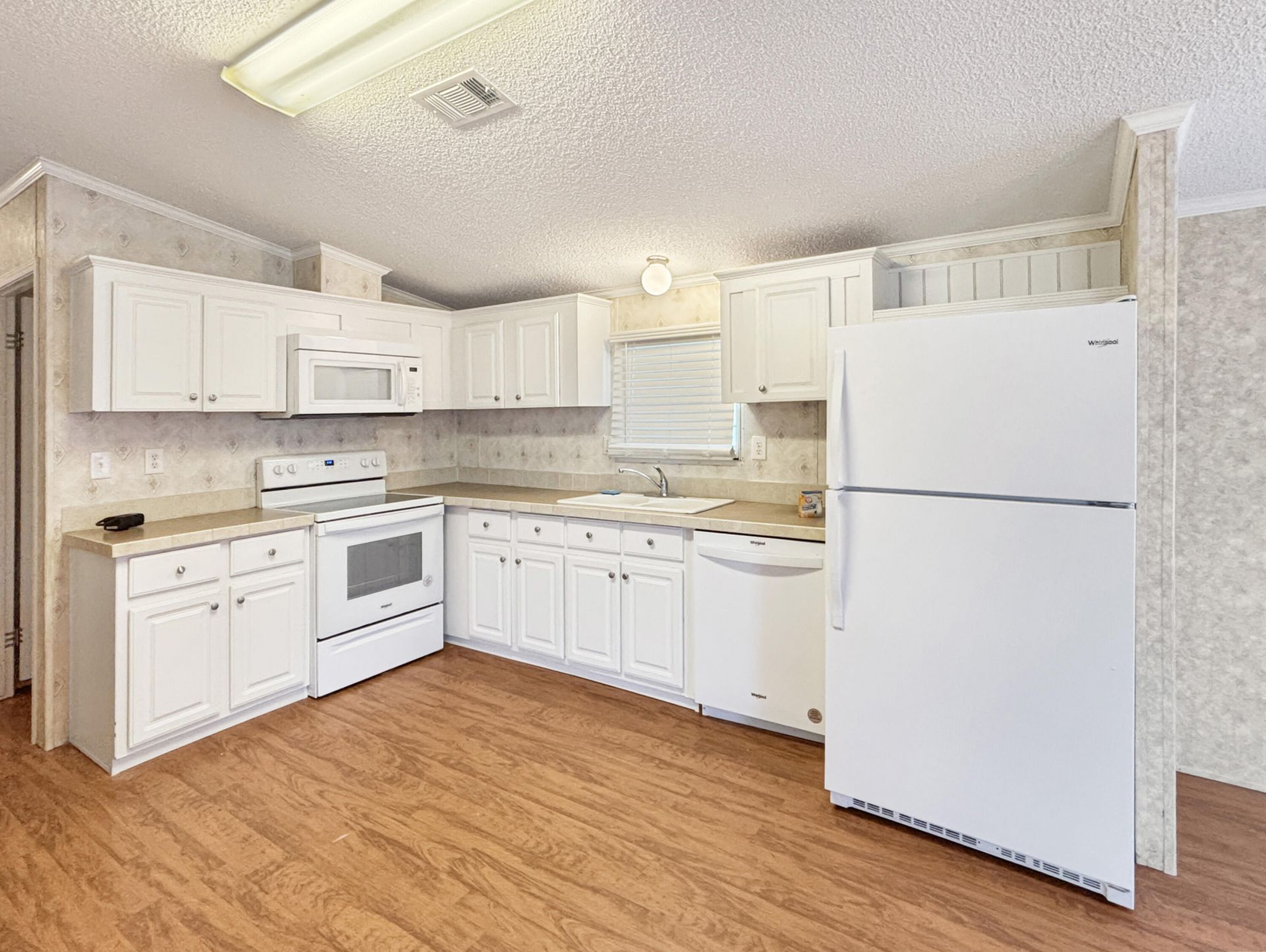 7568 SE Swan Avenue, Hobe Sound, FL 33455 Photo