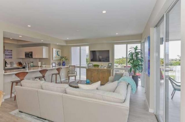 51 SE 19th Avenue, Unit 401, Deerfield Beach, FL 33441 Photo