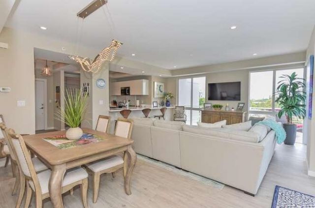 51 SE 19th Avenue, Unit 401, Deerfield Beach, FL 33441 Photo