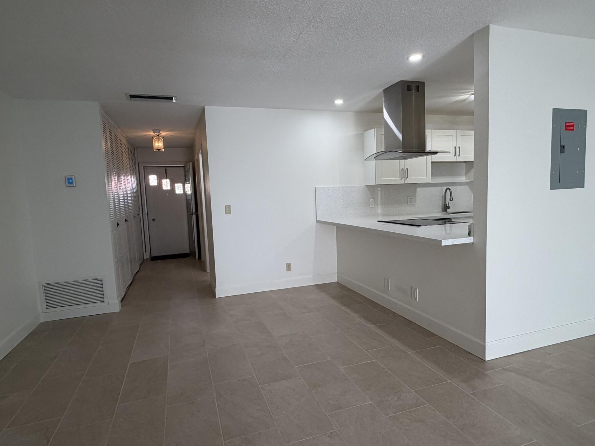 5800 Fernley Drive W, Unit 3, West Palm Beach, FL 33415 Photo