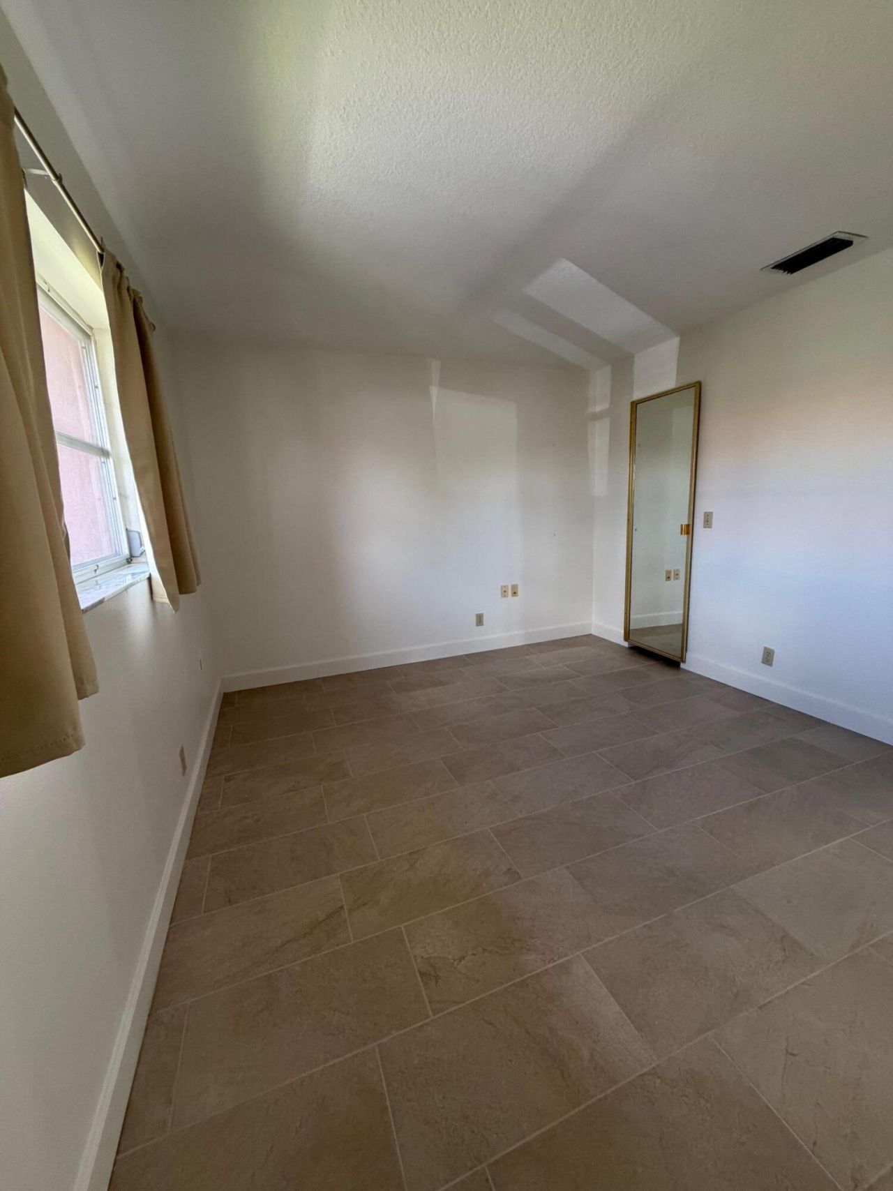 5800 Fernley Drive W, Unit 3, West Palm Beach, FL 33415 Photo