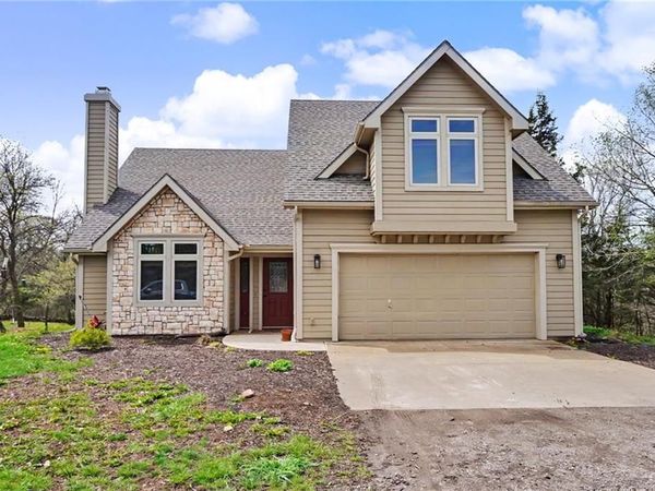 881 N 1928 Road, Lecompton, KS 66050