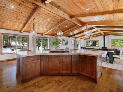 12605 Skislope Way, Truckee, CA 96161 Photo