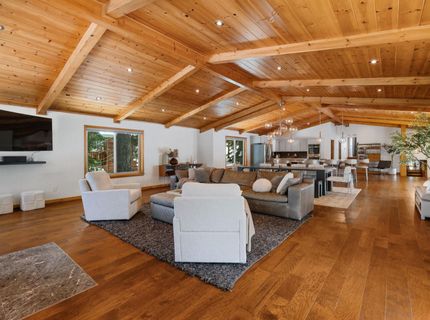 12605 Skislope Way, Truckee, CA 96161 Photo