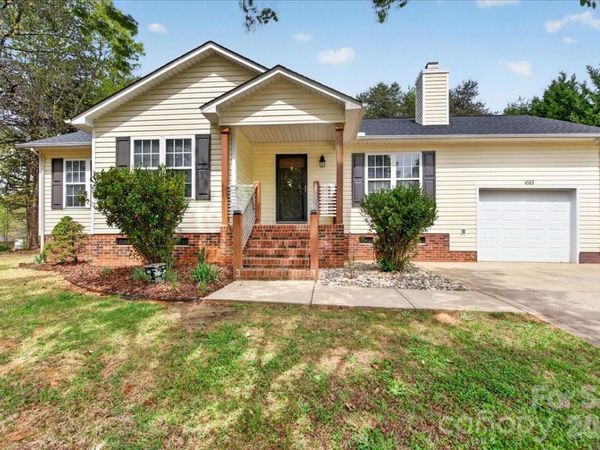 4563 Brave Avenue , Maiden, NC 28650