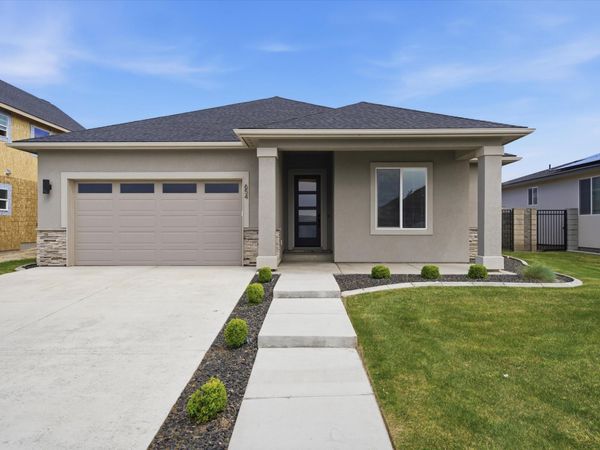654 Lazio Way, Richland, WA 99352