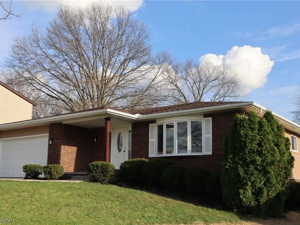 4631 Coral Gables Drive , Parma, OH 44134