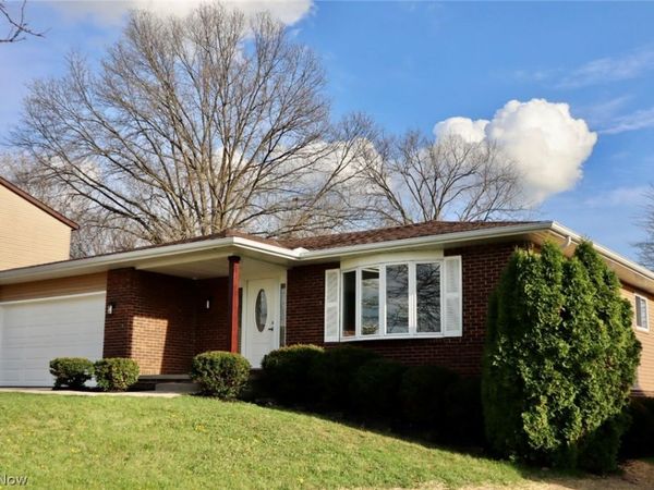 4631 Coral Gables Drive, Parma, OH 44134