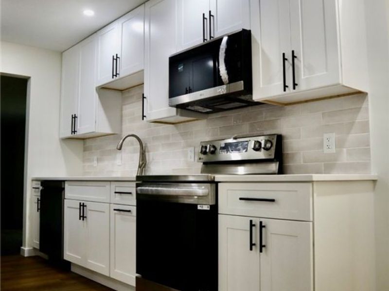 4631 Coral Gables Drive, Parma, OH 44134 Photo 12