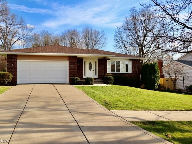 4631 Coral Gables Drive, Parma, OH 44134 Photo 2