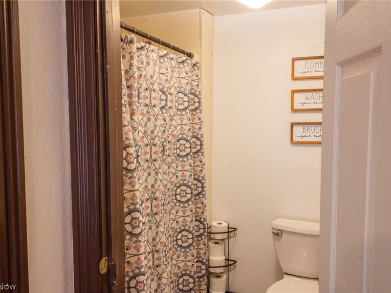 605 Trenton Street, Toronto, OH 43964 Photo 25