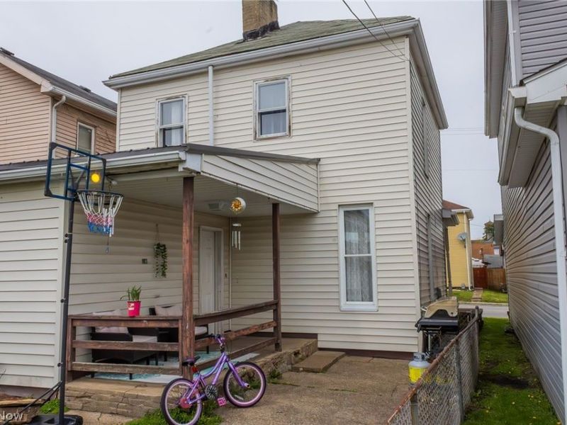 605 Trenton Street, Toronto, OH 43964 Photo 4