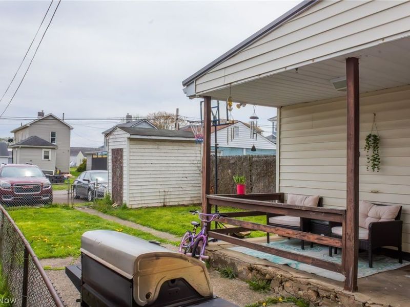 605 Trenton Street, Toronto, OH 43964 Photo 5