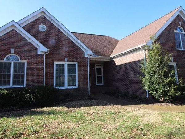 2751 Durham Ct, Thompsons Station, TN 37179