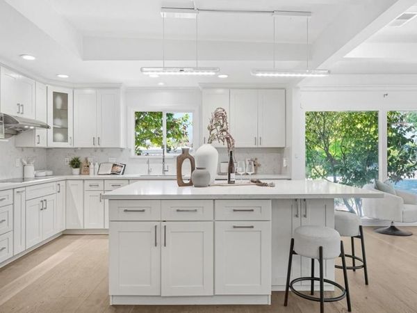 592 Sunnymount Avenue, Sunnyvale, CA 94087