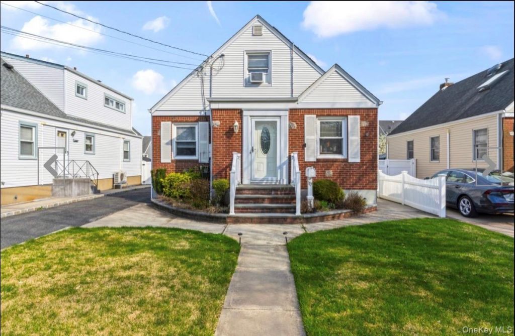 117 Goldie Avenue, North Bellmore, NY 11710 Main Photo