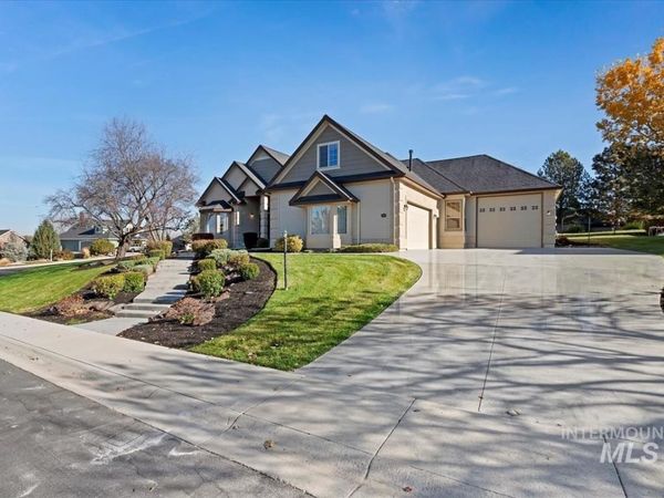 2804 S Island Dr, Nampa, ID 83686