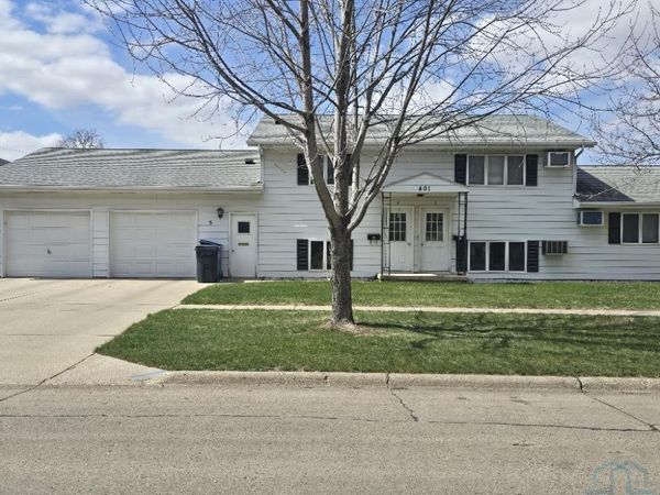 401 3rd Ave. SW, Unit 4, LeMars, IA 51031