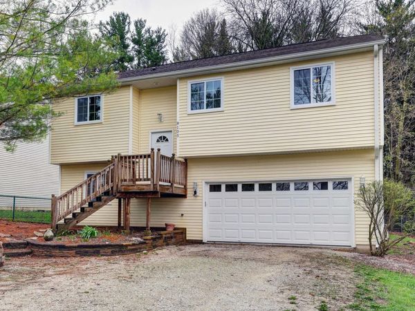 8105 Wonder View Drive , Wonder Lake, IL 60097