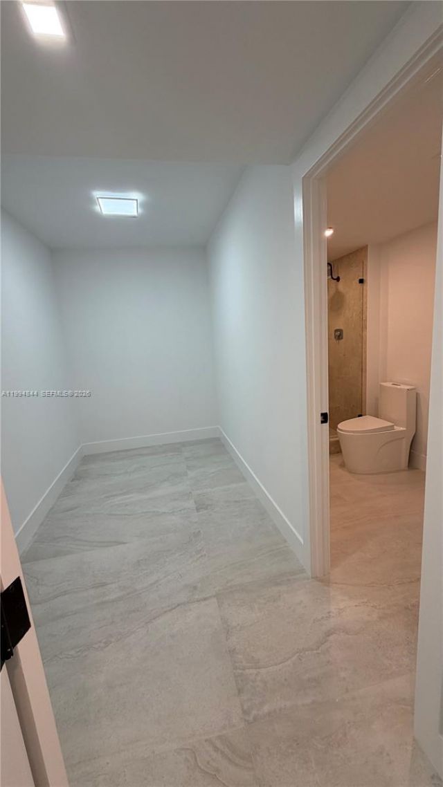 1800 NE 114th St, Unit 605, North Miami, FL 33181 Photo