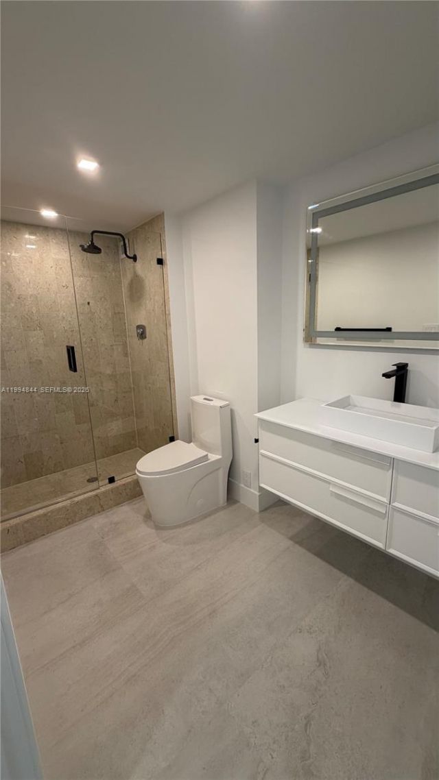 1800 NE 114th St, Unit 605, North Miami, FL 33181 Photo